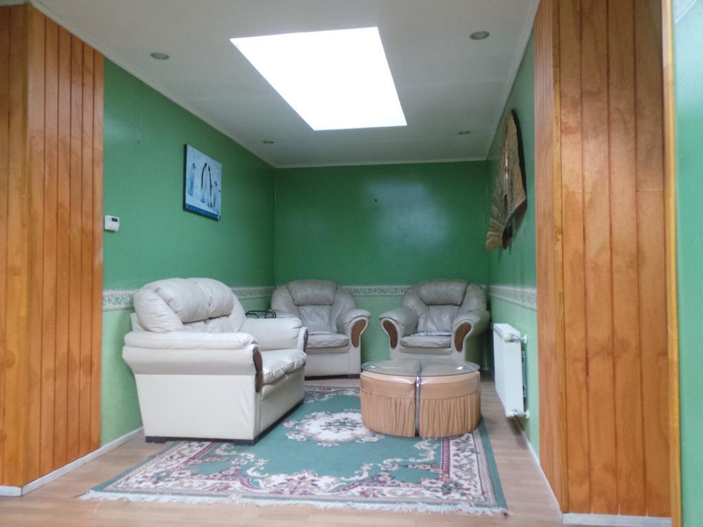 Hostal South Wind I Пуерто Наталес Екстериор снимка