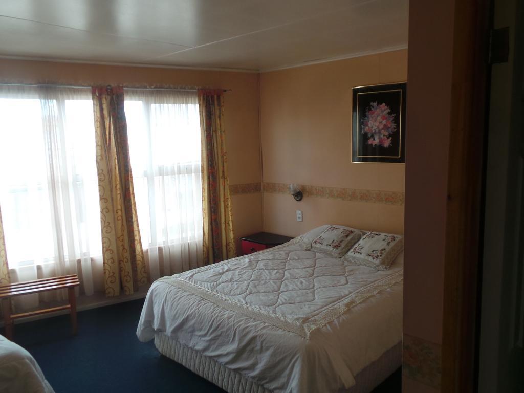 Hostal South Wind I Пуерто Наталес Екстериор снимка