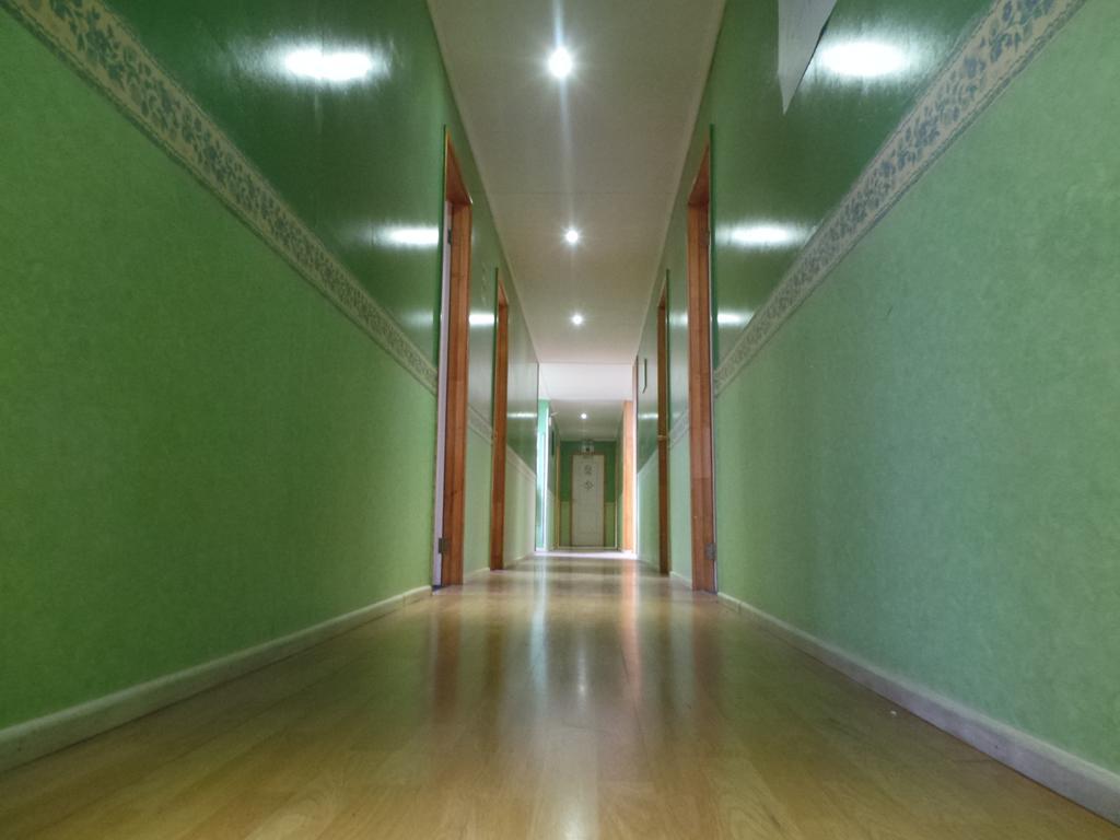 Hostal South Wind I Пуерто Наталес Екстериор снимка