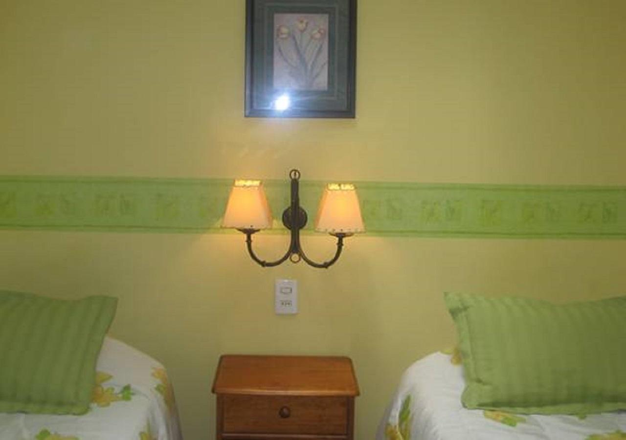 Hostal South Wind I Пуерто Наталес Екстериор снимка